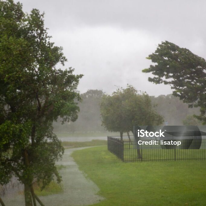 Hurricane Ian Eye wall arriving